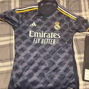 Authentic Real Madrid 2023 Away Jersey Adidas Size Medium. Rarely Worn.
